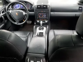 2006 Porsche Cayenne S with VIN WP1AB29P06LA61400, listed as a Copart auction lot 68740564 with 129,491 mi miles and Salvage Title. Bid and sale history available at carsss.com. Image 8.