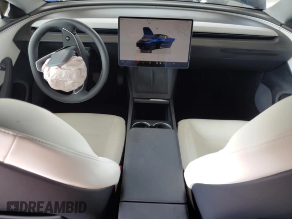 2025 Tesla Model 3 Long Range with VIN 5YJ3E1EA8SF903698, listed as a Copart auction lot 47737195 with 3,513 mi miles and Salvage Title. Bid and sale history available at carsss.com. Image 8.