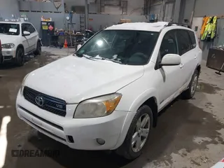 2007 Toyota RAV4 Sport with VIN JTMBK32V676013209, listed as a IAAI auction lot 41404158 with 190,052 mi miles. Bid and sale history available at carsss.com. Image 2.