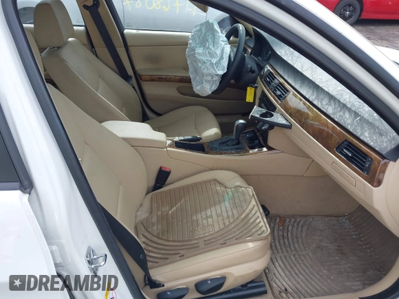 2006 BMW 3 Series 325xi with VIN WBAVD13556KV03735, listed as a IAAI auction lot 41768087 with 1 mi miles. Bid and sale history available at carsss.com. Image 5.