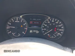 2015 Nissan Pathfinder Platinum with VIN 5N1AR2MM5FC714812, listed as a IAAI auction lot 42373778 with 100,356 mi miles and . Bid and sale history available at DreamBid. Image 7.