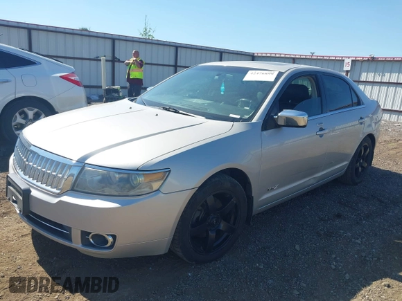 2007 Lincoln MKZ z VIN 3LNHM26T47R662111, wystawiony jako IAAI lot #42476899 z przebiegiem 172 864 mil mil oraz . Historia ofert i sprzedaży dostępna na DreamBid. Obrazek 2.
