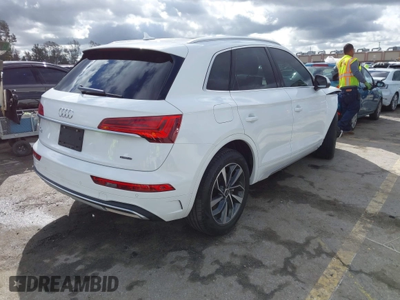 2021 Audi Q5 Premium Plus with VIN WA1BAAFY4M2005294, listed as a IAAI auction lot 41740675 with 34,166 mi miles. Bid and sale history available at carsss.com. Image 4.