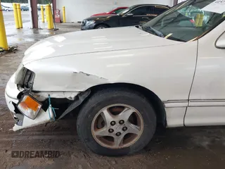 1998 Toyota Avalon XL with VIN 4T1BF18B5WU242038, listed as a IAAI auction lot 41577342 with 195,707 mi miles and . Bid and sale history available at DreamBid. Image 6.