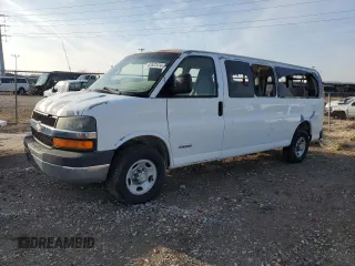 2006 Chevrolet Express Passenger with VIN 1GAHG39U461274433, listed as a Copart auction lot 82622414 with 206,975 mi miles and Clean title. Bid and sale history available at DreamBid. Image 1.