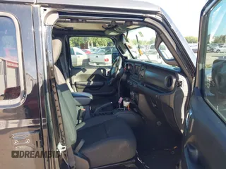 2021 Jeep Wrangler Unlimited Sport S с VIN 1C4HJXDN9MW770876, выставлен на аукционе IAAI как лот 40630311 с пробегом 62 235 миль миль и . История ставок и продаж доступна на DreamBid. Изображение 5.