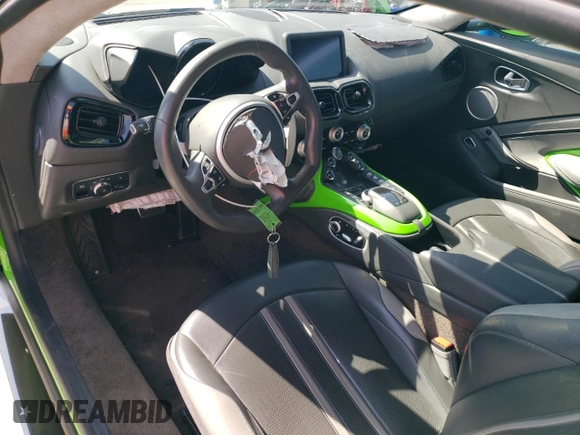 2020 Aston Martin Vantage z VIN SCFSMGAWXLGN04772, wystawiony jako Copart lot #66759284 z przebiegiem 17 757 mil mil oraz Szkoda całkowita • Salvage title. Historia ofert i sprzedaży dostępna na DreamBid. Obrazek 8.