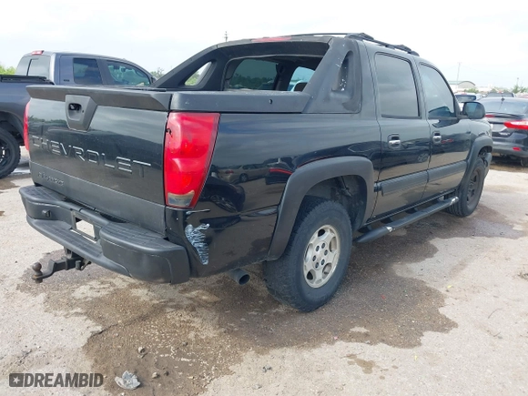 2006 Chevrolet Avalanche LT with VIN 3GNEC12Z06G111156, listed as a IAAI auction lot 41960742 with 258,380 mi miles. Bid and sale history available at carsss.com. Image 4.