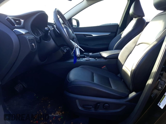2020 Infiniti QX50 LUXE with VIN 3PCAJ5M31LF115781, listed as a Copart auction lot 37752563 with 31,373 mi miles. Bid and sale history available at carsss.com. Image 7.