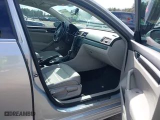2017 Volkswagen Passat R-Line w/Comfort Pkg with VIN 1VWDT7A30HC048101, listed as a IAAI auction lot 41823508 with 53,681 mi miles. Bid and sale history available at carsss.com. Image 5.