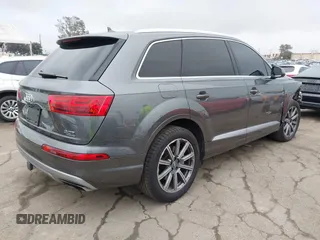 2018 Audi Q7 Premium Plus with VIN WA1LAAF73JD051839, listed as a IAAI auction lot 41764176 with 58,557 mi miles. Bid and sale history available at carsss.com. Image 4.