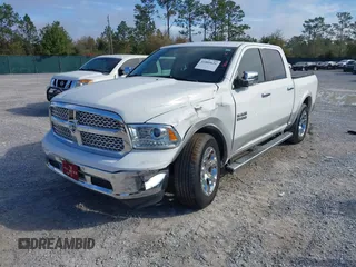 2017 Ram 1500 Laramie z VIN 1C6RR6NG9HS556255, wystawiony jako IAAI lot #41889626 z przebiegiem 90 141 mil mil oraz . Historia ofert i sprzedaży dostępna na DreamBid. Obrazek 17.
