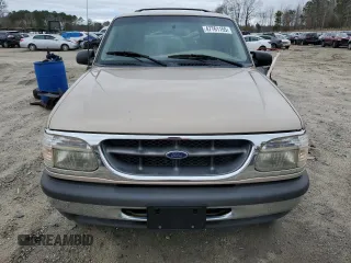 1998 Ford Explorer XL z VIN 1FMZU34E6WUA31799, wystawiony jako Copart lot #47761155 z przebiegiem 92 842 mil mil oraz Czysty tytuł • Clean title. Historia ofert i sprzedaży dostępna na DreamBid. Obrazek 5.