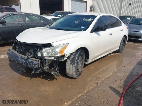 2013 Nissan Altima 2.5 S with VIN 1N4AL3AP5DC242155, listed as a IAAI auction lot 41907444 with 208,956 mi miles. Bid and sale history available at carsss.com. Image 2.