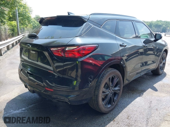 2021 Chevrolet Blazer RS z VIN 3GNKBERSXMS552535, wystawiony jako IAAI lot #42275935 z przebiegiem 106 952 mil mil oraz . Historia ofert i sprzedaży dostępna na DreamBid. Obrazek 4.
