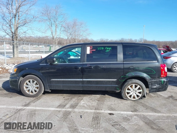 2016 Chrysler Town & Country Touring with VIN 2C4RC1BG7GR231704, listed as a IAAI auction lot 41306140 with 165,890 mi miles. Bid and sale history available at carsss.com. Image 14.