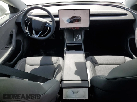 2025 Tesla Model 3 Long Range z VIN 5YJ3E1EA3SF974534, wystawiony jako Copart lot #53025525 z przebiegiem 228 mil mil oraz Szkoda całkowita • Salvage title. Historia ofert i sprzedaży dostępna na DreamBid. Obrazek 8.