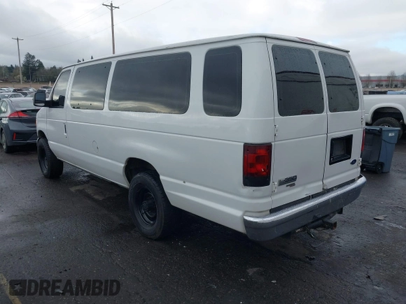 2006 Ford Econoline Passenger XL with VIN 1FBSS31L56DA35393, listed as a IAAI auction lot 41819071 with 175,478 mi miles and . Bid and sale history available at carsss.com. Image 3.