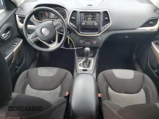 2020 Jeep Cherokee Latitude Tech Connect z VIN 1C4PJLCB6JD620386, wystawiony jako Copart lot #60409655 z przebiegiem 80 831 mil mil oraz Nie do naprawy • Non repairable. Historia ofert i sprzedaży dostępna na DreamBid. Obrazek 8.