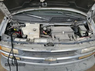 1996 Chevrolet Chevy Van с VIN 1GBFG15R1T1023602, выставлен на аукционе Copart как лот 54532445 с пробегом 52 960 миль миль и Чистый • Clean title. История ставок и продаж доступна на DreamBid. Изображение 12.