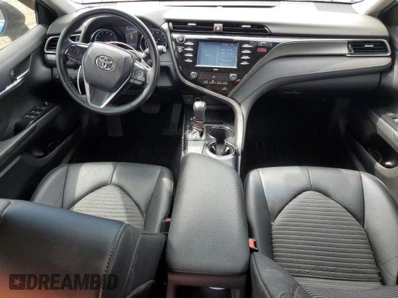 2020 Toyota Camry SE z VIN 4T1G11AKXLU371418, wystawiony jako Copart lot #56050785 z przebiegiem 106 183 mil mil oraz Szkoda całkowita • Salvage title. Historia ofert i sprzedaży dostępna na DreamBid. Obrazek 8.