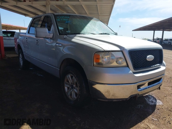 2006 Ford F-150 XLT with VIN 1FTRW12W86KB27394, listed as a IAAI auction lot 42015606 with 231,897 mi miles. Bid and sale history available at carsss.com. Image 1.