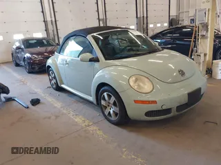 2006 Volkswagen Beetle с VIN 3VWRF31Y36M320055, выставлен на аукционе IAAI как лот 42015054 с пробегом 123 350 миль миль и . История ставок и продаж доступна на DreamBid. Изображение 1.