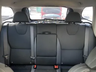 2015 Volvo XC60 T5 Drive-E z VIN YV440MDJ2F2686581, wystawiony jako Copart lot #57689395 z przebiegiem 147 104 mil mil oraz Szkoda całkowita • Salvage title. Historia ofert i sprzedaży dostępna na DreamBid. Obrazek 10.