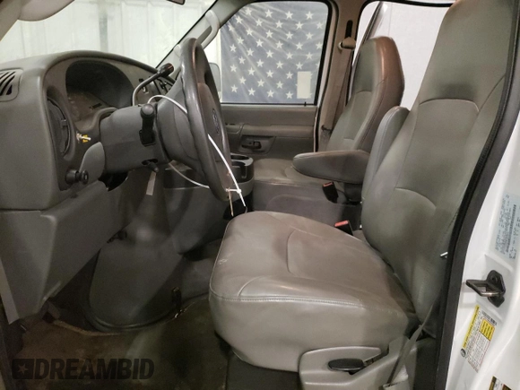 2008 Ford Econoline Cargo Commercial with VIN 1FTNS24W98DB59808, listed as a Copart auction lot 84301644 with 99,537 mi miles and Clean Title. Bid and sale history available at DreamBid. Image 7.