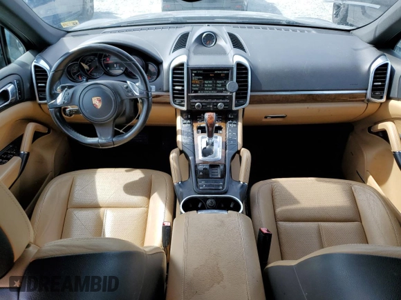 2014 Porsche Cayenne Diesel z VIN WP1AF2A2XELA42744, wystawiony jako Copart lot #61546425 z przebiegiem 72 829 mil mil oraz Szkoda całkowita • Salvage title. Historia ofert i sprzedaży dostępna na DreamBid. Obrazek 8.