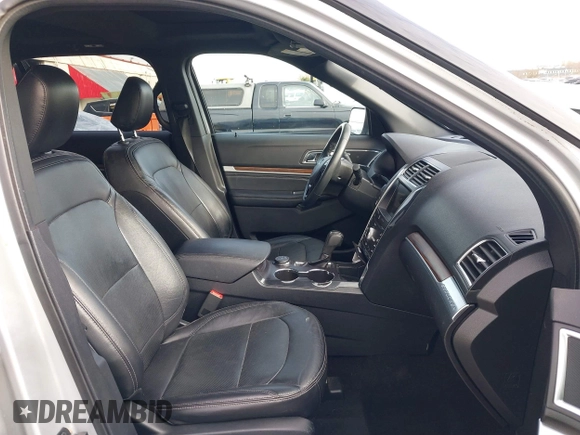 2019 Ford Explorer Limited with VIN 1FM5K8F8XKGB42714, listed as a IAAI auction lot 41525104 with 125,286 mi miles and . Bid and sale history available at carsss.com. Image 5.