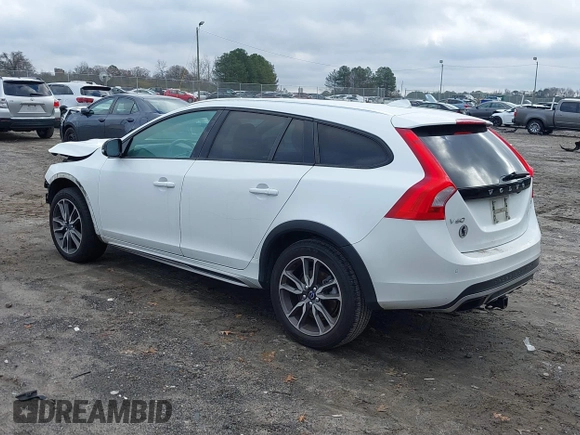 2015 Volvo V60 Cross Country T5 with VIN YV4612HK7F1001607, listed as a IAAI auction lot 41216339 with 138,069 mi miles. Bid and sale history available at carsss.com. Image 3.
