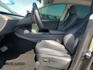 2024 Tesla Model Y Long Range z VIN 7SAYGDEE0RF024326, wystawiony jako Copart lot #52149675 z przebiegiem 34 503 mil mil oraz Szkoda całkowita • Salvage title. Historia ofert i sprzedaży dostępna na DreamBid. Obrazek 7.