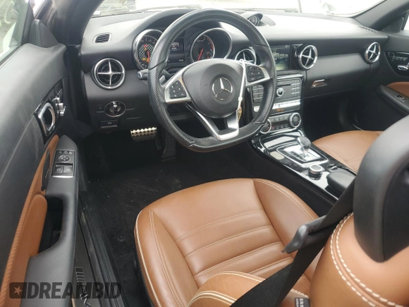 2017 Mercedes-Benz SLC 43 AMG z VIN WDDPK6GA1HF130801, wystawiony jako Copart lot #53810805 z przebiegiem 39 428 mil mil oraz Szkoda całkowita • Salvage title. Historia ofert i sprzedaży dostępna na DreamBid. Obrazek 8.