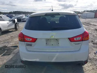 2015 Mitsubishi Outlander ES z VIN 4A4AP3AU4FE034451, wystawiony jako IAAI lot #41057102 z przebiegiem 166 263 mil mil oraz . Historia ofert i sprzedaży dostępna na DreamBid. Obrazek 16.