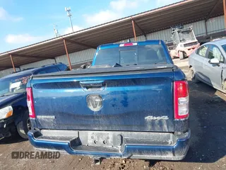 2022 Ram 1500 Big Horn z VIN 1C6RRFBG7NN423072, wystawiony jako IAAI lot #41531127 z przebiegiem 41 347 mil mil oraz . Historia ofert i sprzedaży dostępna na DreamBid. Obrazek 17.