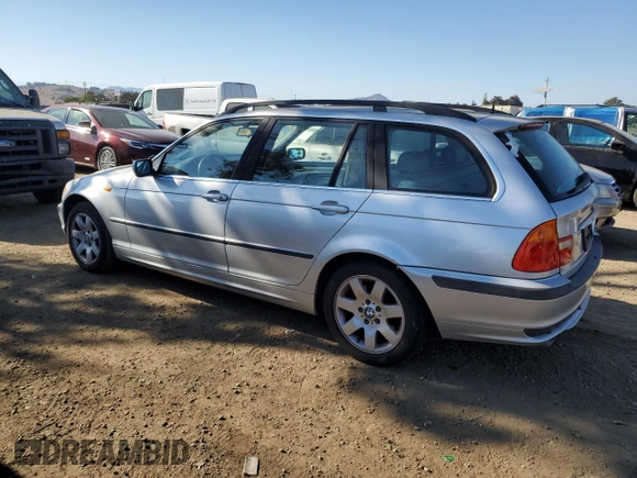 2003 BMW 3 Series 325xi with VIN WBAEP33453PF02225, listed as a Copart auction lot 75361484 with 207,860 mi miles and Clean Title. Bid and sale history available at carsss.com. Image 2.