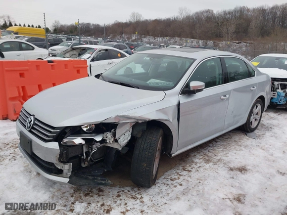 2013 Volkswagen Passat SE w/Sunroof with VIN 1VWBH7A35DC005005, listed as a IAAI auction lot 41150825 with 90,467 mi miles. Bid and sale history available at carsss.com. Image 17.