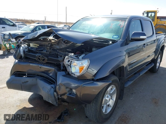 2014 Toyota Tacoma PreRunner with VIN 3TMJU4GN0EM164077, listed as a IAAI auction lot 41712542 with 69,443 mi miles. Bid and sale history available at carsss.com. Image 6.