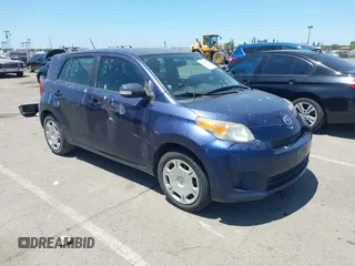 2008 Scion xD z VIN JTKKU10418J028426, wystawiony jako IAAI lot #42349883 z przebiegiem 211 067 mil mil oraz . Historia ofert i sprzedaży dostępna na DreamBid. Obrazek 1.