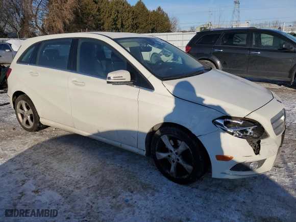 2014 Mercedes-Benz B-Class B 250 Sports Tourer with VIN WDDMH4EB9EJ204248, listed as a Copart auction lot 89290195 with 127,673 mi miles and Clean Title. Bid and sale history available at carsss.com. Image 4.