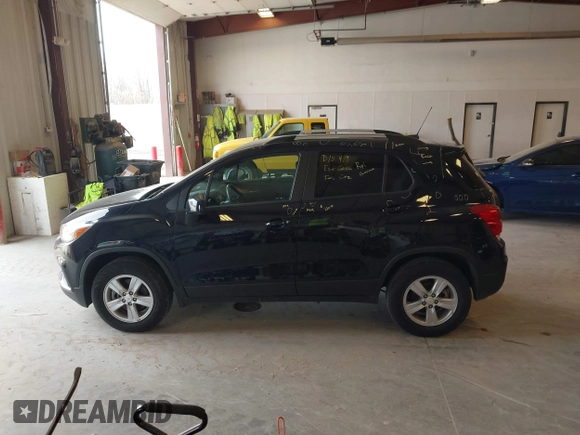 2022 Chevrolet Trax LT with VIN KL7CJPSM1NB563974, listed as a IAAI auction lot 42080504 with 18,396 mi miles and . Bid and sale history available at DreamBid. Image 14.