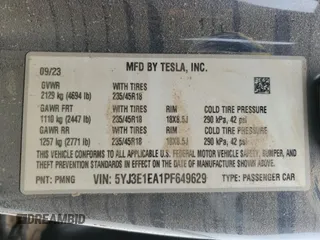 2023 Tesla Model 3 z VIN 5YJ3E1EA1PF649629, wystawiony jako Copart lot #78070704 z przebiegiem Nie podano mil oraz Szkoda całkowita • Salvage title. Historia ofert i sprzedaży dostępna na DreamBid. Obrazek 13.