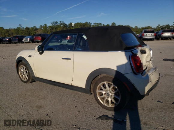 2017 MINI Convertible Cooper с VIN WMWWG5C32H3C20548, выставлен на аукционе Copart как лот 81914854 с пробегом 104 125 миль миль и Списание • Salvage title. История ставок и продаж доступна на DreamBid. Изображение 2.