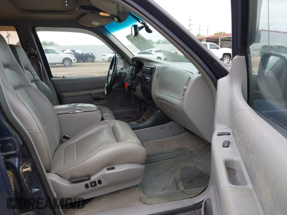 1995 Ford Explorer Eddie Bauer with VIN 1FMDU32X2SUB15613, listed as a IAAI auction lot 41863671 with 121,584 mi miles and . Bid and sale history available at DreamBid. Image 5.