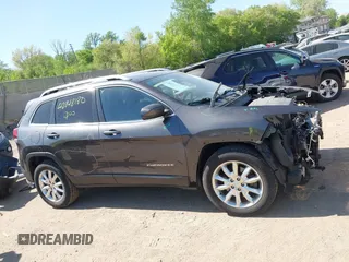 2017 Jeep Cherokee Limited with VIN 1C4PJMDS8HW631165, listed as a IAAI auction lot 42248180 with 57,448 mi miles and . Bid and sale history available at DreamBid. Image 13.