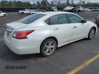 2015 Nissan Altima S with VIN 1N4AL3AP7FC239129, listed as a IAAI auction lot 41683096 with 143,304 mi miles and . Bid and sale history available at carsss.com. Image 4.