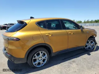 2024 Dodge Hornet R/T with VIN ZACPDFCW2R3A19850, listed as a Copart auction lot 61120524 with 0 mi miles and Salvage Title. Bid and sale history available at carsss.com. Image 3.