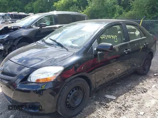 2008 Toyota Yaris z VIN JTDBT923784023369, wystawiony jako IAAI lot #42392943 z przebiegiem 202 679 mil mil oraz . Historia ofert i sprzedaży dostępna na DreamBid. Obrazek 2.