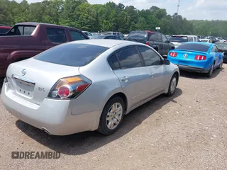 2011 Nissan Altima S with VIN 1N4AL2AP8BN470873, listed as a IAAI auction lot 42135060 with 171,894 mi miles and . Bid and sale history available at carsss.com. Image 4.